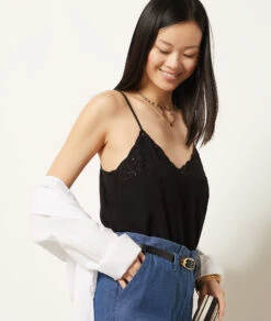 Caraco Mit Gestickten Details SCHWARZ