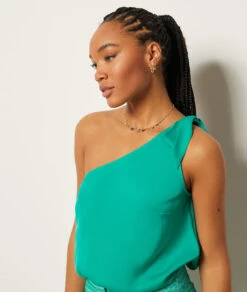 Asymmetrisches Top SMARAGDGRÜN
