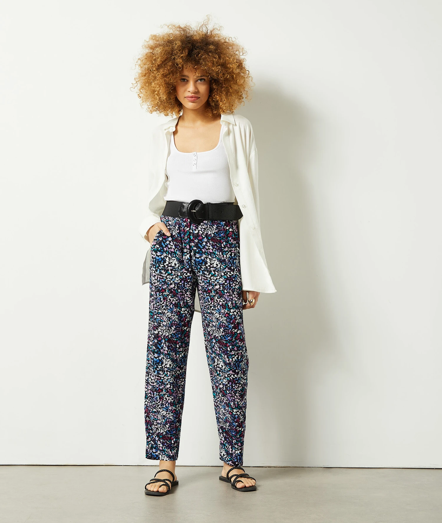 Hose Aus Fließendem Material Mit Print ROSA 3 Hose Aus Fließendem Material Mit Print ROSA – Bild 3