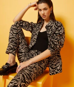 Jacke Mit Print SCHWARZ