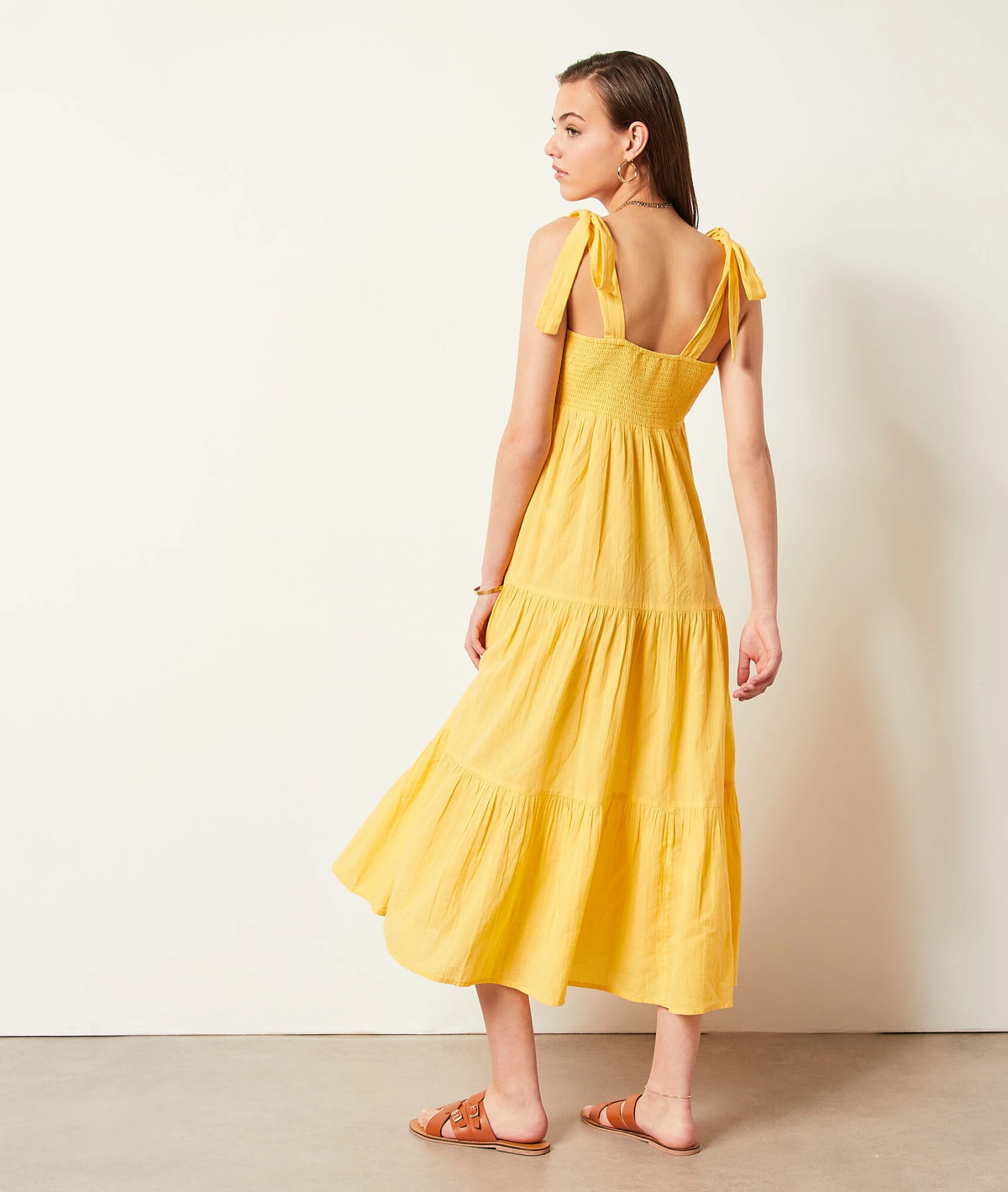 Kleid Mit Trägern Und Stickerei-Details GELB 4 Kleid Mit Trägern Und Stickerei-Details GELB – Bild 4