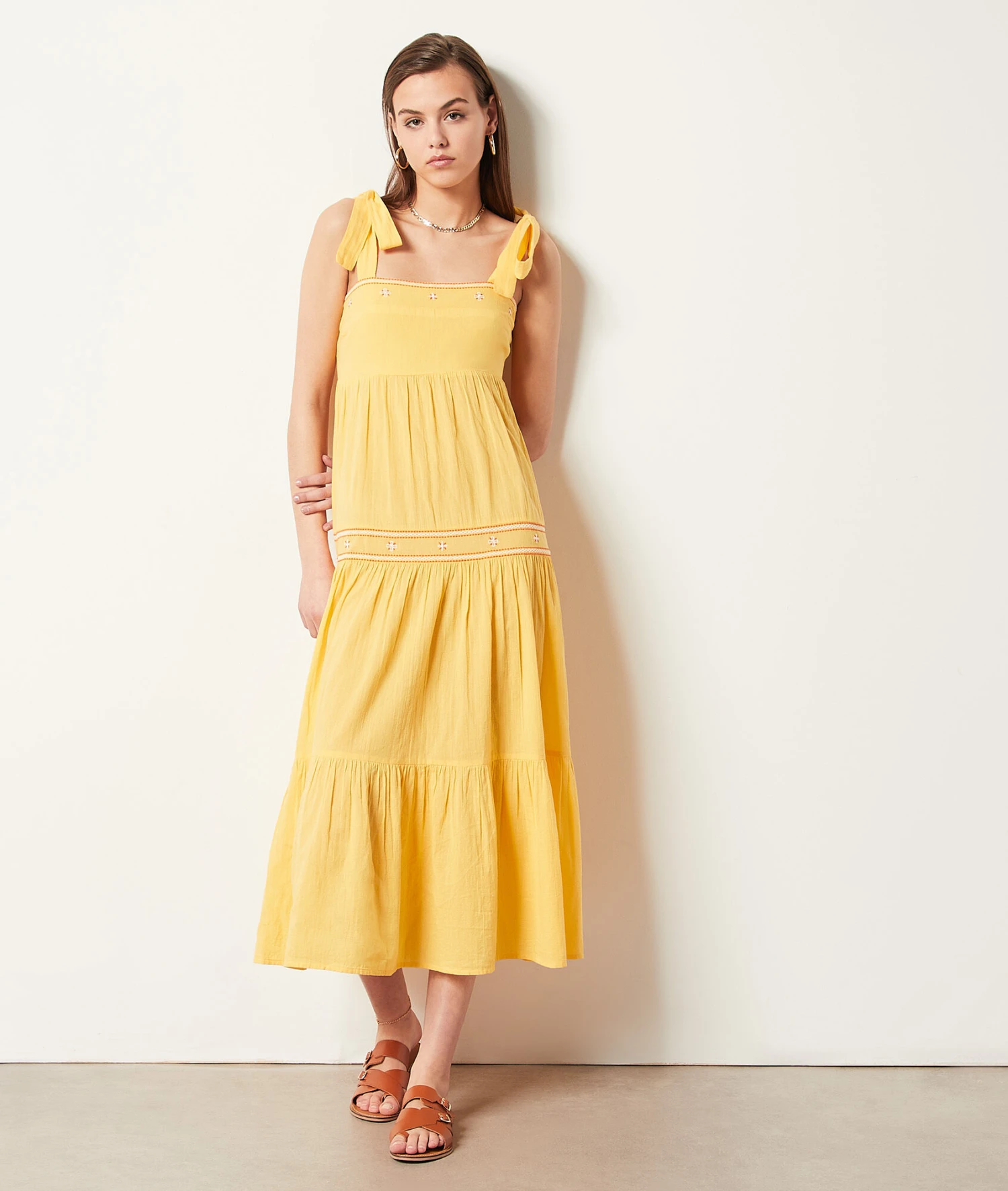 Kleid Mit Trägern Und Stickerei-Details GELB 6 Kleid Mit Trägern Und Stickerei-Details GELB – Bild 6