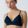 BH N.8 Wireless Triangle Bra in Ink Blue - Comfortable & Minimalist -Etam Verkäufe 654051614 x