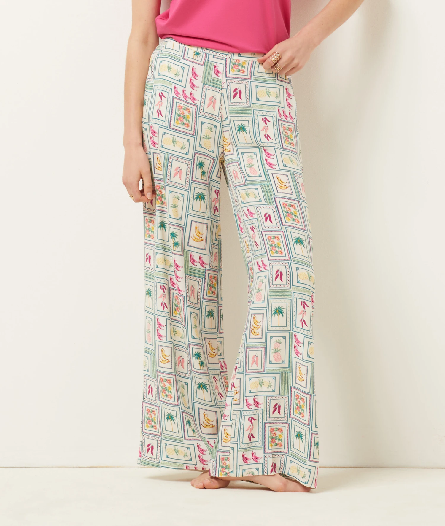 Komfortable Pyjamahose mit Allover-Print in Ecru 3 Komfortable Pyjamahose mit Allover-Print in Ecru – Bild 3