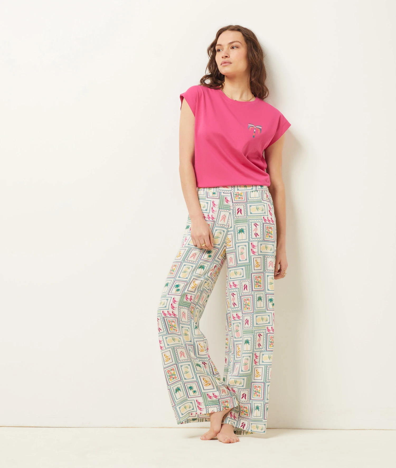 Komfortable Pyjamahose mit Allover-Print in Ecru 1 Komfortable Pyjamahose mit Allover-Print in Ecru