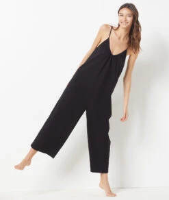 Bequemer Baumwoll-Pyjamaoverall in Schwarz - Einteiler Nachtwäsche