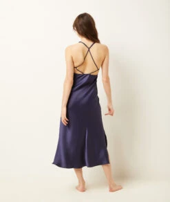 Elegantes Langes Nachthemd aus Seidigem Satin – Nachtblau 7 Elegantes Langes Nachthemd aus Seidigem Satin – Nachtblau -Etam Verkäufe 654073224 a