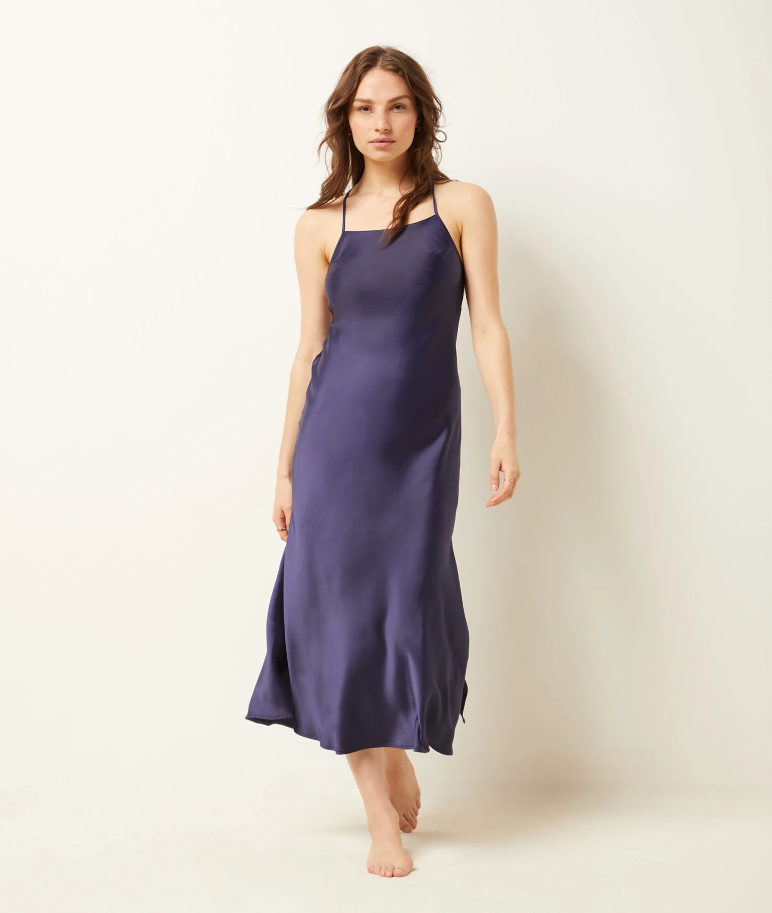 Elegantes Langes Nachthemd aus Seidigem Satin – Nachtblau 1 Elegantes Langes Nachthemd aus Seidigem Satin – Nachtblau