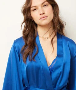 Diamant Seidig Schimmerndes Nachthemd mit Spitze – Königsblau 9 Diamant Seidig Schimmerndes Nachthemd mit Spitze – Königsblau -Etam Verkäufe 654078623 c