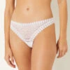 Diamant Tanga aus Spitze - Elegante Damenunterwäsche in Ecru -Etam Verkäufe 654081180 x