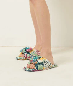 Bloom Flip-Flops - Vibrant Green Comfortable Summer Slippers