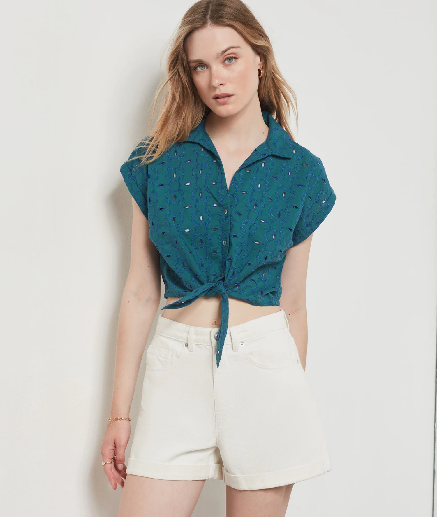 Chemisier à Broderies 100% Coton BLEU VERT 3 Chemisier à Broderies 100% Coton BLEU VERT – Bild 3