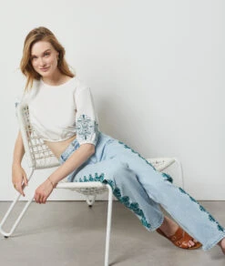 Jean Détails Brodés BLEU CIEL