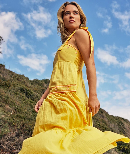 Kleid Mit Trägern Und Stickerei-Details GELB 1 Kleid Mit Trägern Und Stickerei-Details GELB